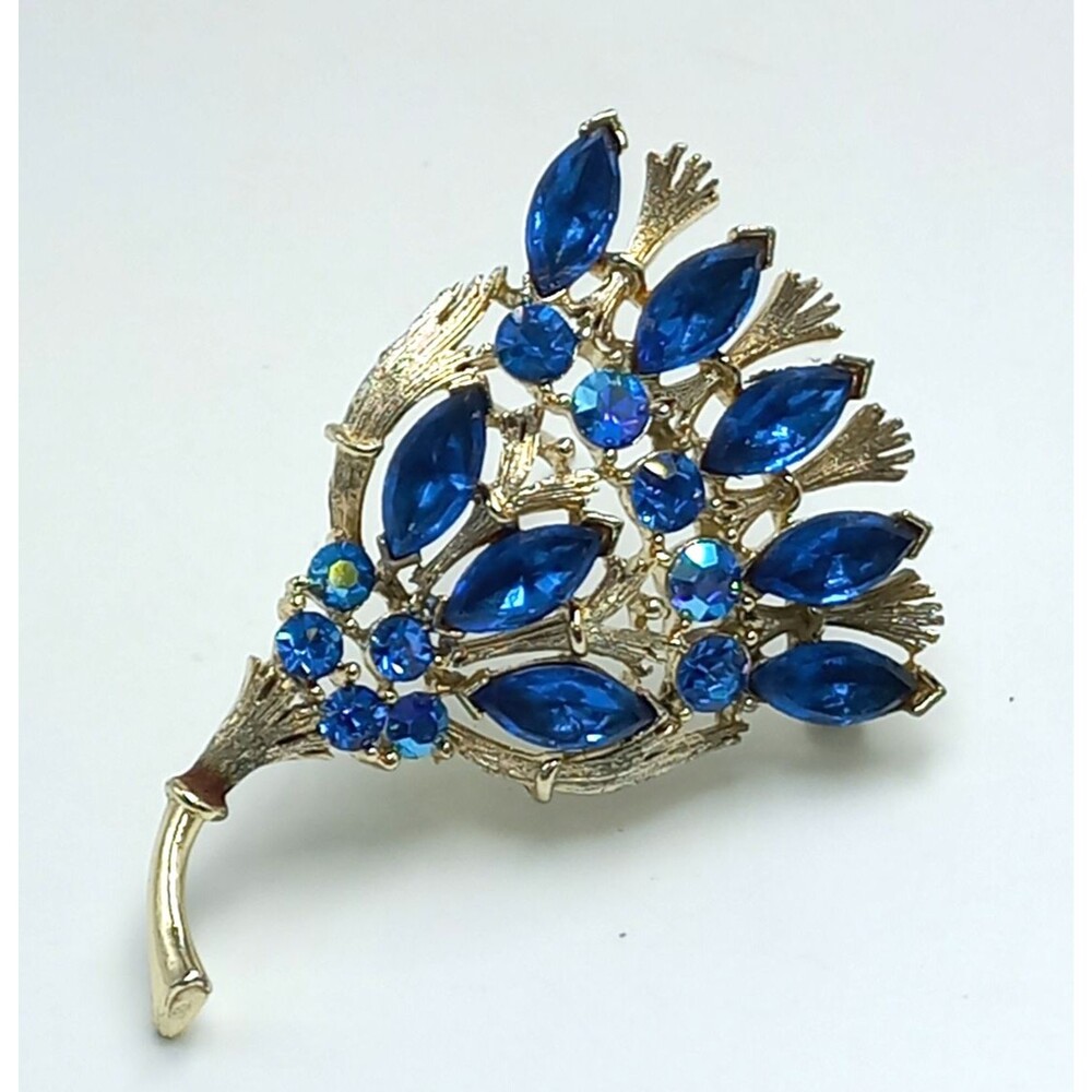 Vintage Lisner Sapphire Blue Marquee Faceted Rhinestone Gold Tone Crown Brooch